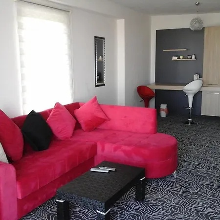 Fix Class Konaklama Ozyurtlar Residance Apartment *