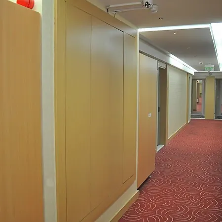Fix Class Konaklama Ozyurtlar Residance Apartment Istanbul