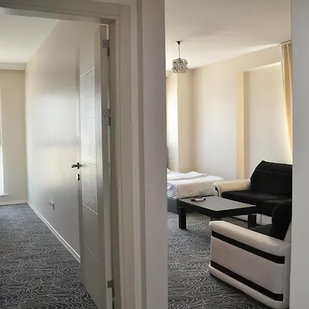 Fix Class Konaklama Ozyurtlar Residance Apartment